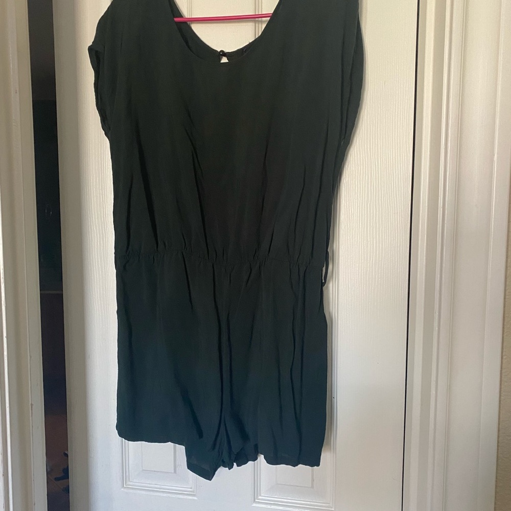 Cute green short romper